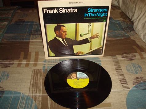 Record Mania: Strangers in the Night — Frank Sinatra