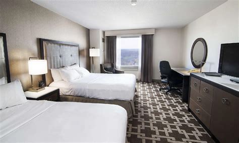 Best Price on Hilton Niagara Falls Fallsview Hotel and Suites in Niagara Falls (ON) + Reviews!