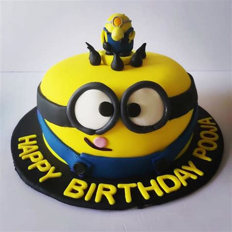 Fondant Minion Cake - WishingCart