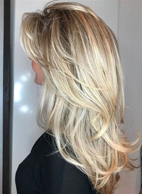 Long Layered Blonde Hairstyle | Blonda frisyrer, Frisyrer, Längre hår