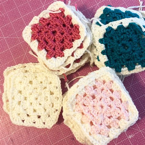 10 Fun Crochet Projects for Beginners - Homemade Emily Jane | Fun crochet projects, Beginner ...