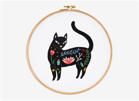 15 Cat Embroidery Patterns