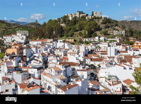 Monda, Malaga Province, Andalusia, southern Spain. Typical white-washed Spanish town Stock Photo ...