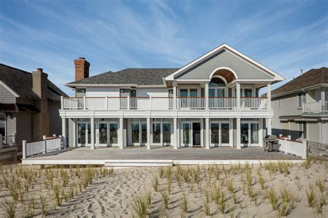 Coastal Living: A Ocean Front Beach House in Mantoloking New Jersey