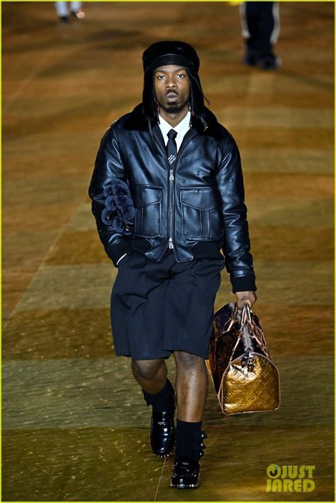 Photo: pharrell williams louis vuitton show 014 | Photo 4947527 | Just ...