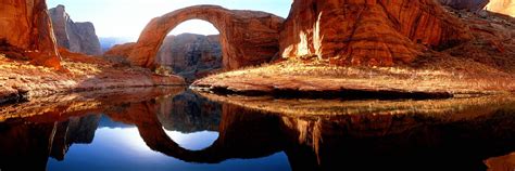 Rainbow Bridge, Lake Powell, Utah, USA.Rainbow Bridge is the world’s ...