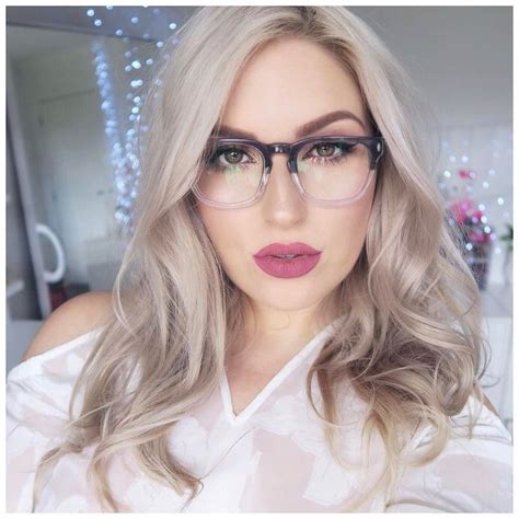 New makeup tutorial for GLASSES wearers! frames from @glassesusa https://youtu.be/u6Pa8Oe4gRM I ...