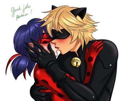 Ladybug and Cat Noir's romantic kiss moment from Miraculous Ladybug and Cat Noir | Desenho casal ...