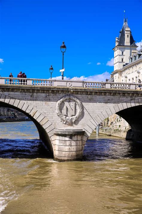 5 Most Beautiful Bridges over the Seine River in Paris - Julia's Album