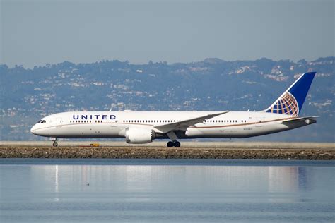 United Airlines Boeing 787-9 Dreamliner DSC_0769 | Bill Abbott | Flickr