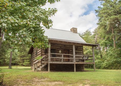 7 Cozy Cabins In Alabama You Can Escape To This Winter | Cabin vacation, Cozy cabin, Alabama