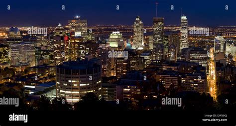 Montreal skyline at night Stock Photo - Alamy