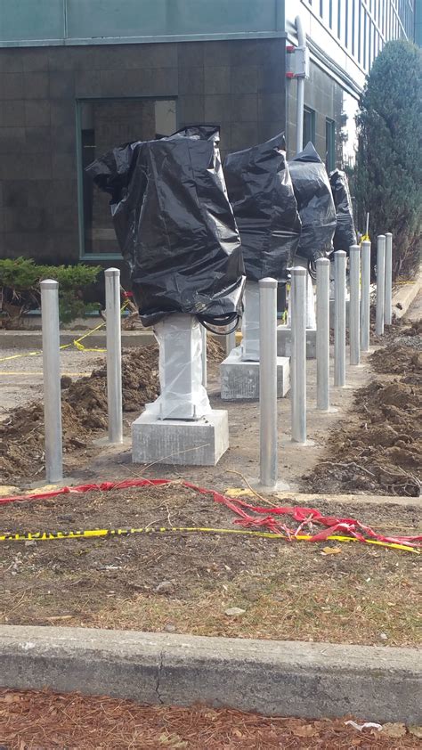 Bollard Installation — Bollard canada inc