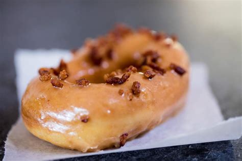 Dutch Door Donuts – Carmel Plaza