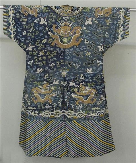 Lot - IMPERIAL CHINESE SILK EMBROIDERED ROBE;