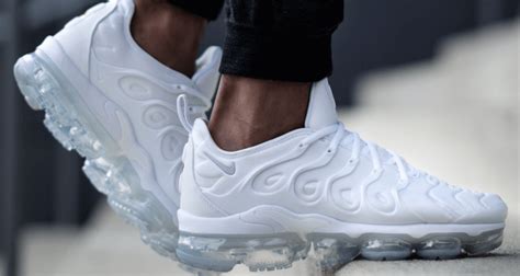 Nike Air VaporMax Plus "Triple White" // Release Date | Nice Kicks