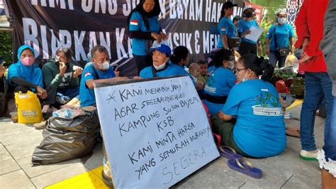 Belum Dapat Menempati Rusun, Warga Kampung Bayam Dirikan Tenda di Depan Balai Kota DKI