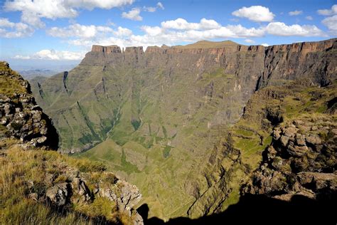 Drakensberg Amphitheatre | 3 Day Accommodated Trek