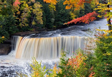 21 Best Places to Visit in October in USA