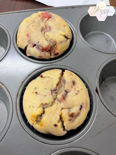 Recipe: Mixed Berry Muffins | maybeitsjenny