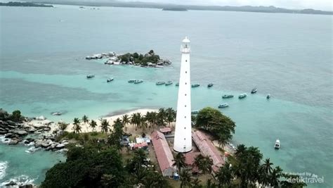 Hopping Island Asyik di 'Surga Belitung' yang Ikonik