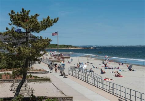 Visit Narragansett RI - Beach Travel Destinations