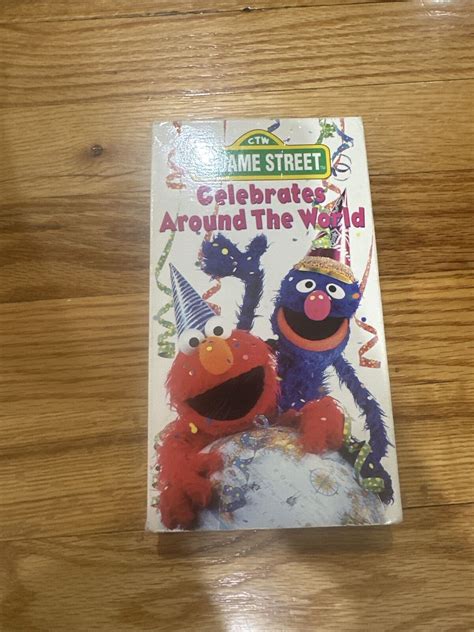 Sesame Street - Celebrates Around the World (VHS, 1997) 74645131733 | eBay