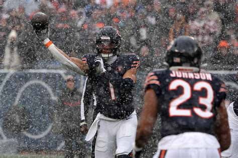 Justin Fields trade value for Chicago Bears revealed: What the star QB ...