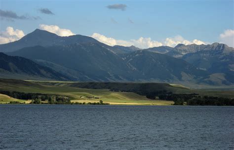 Ennis Lake in Montana | Detailed Fishing Guide & Photographs