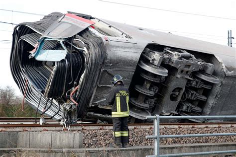 Italy high-speed train crash: Two people killed and 27 injured 'after ...