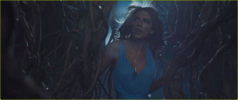 Taylor Swift's 'Out of the Woods' Music Video - WATCH NOW!: Photo 3541550 | 2015 New Year's Eve ...