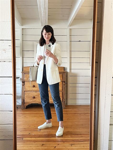 WHITE BLAZER AND SLIP ON SNEAKERS - Style Bee