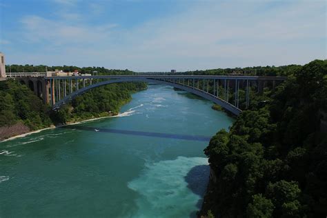 Where's Papa Dave III: Rainbow Bridge (Niagara Falls)