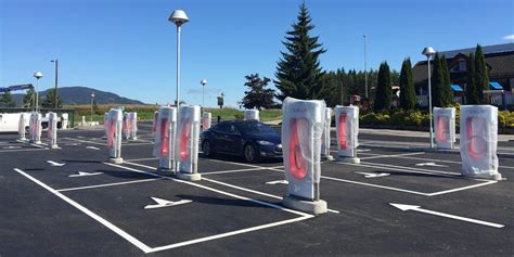 Tesla announces new Supercharger stations with 'several dozen' chargers ...