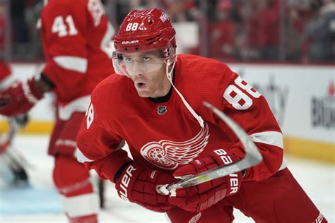 Red Wings Notebook: Patrick Kane May Skate This Week | Detroit Hockey Now