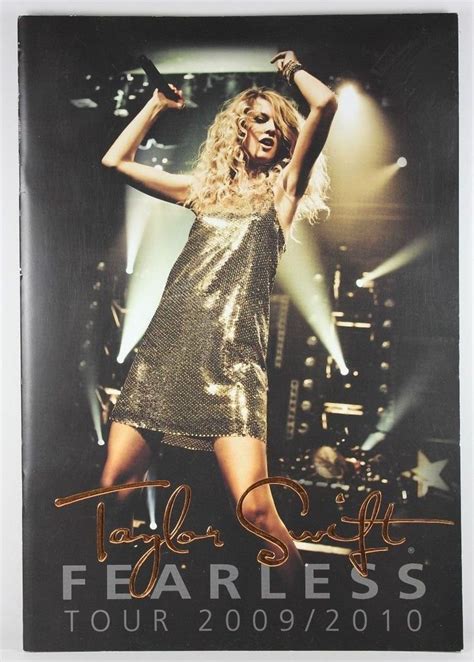 Officially Licensed Taylor Swift Fearless Concert Tour Program Book 2009 / 2010 | Taylor swift ...