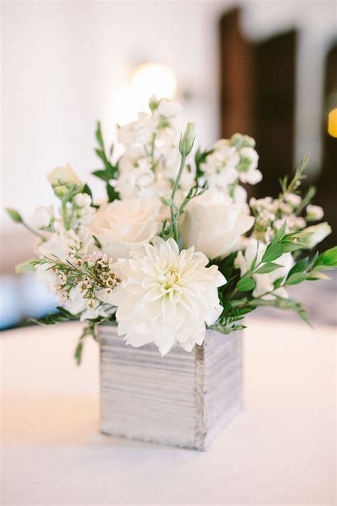 6 Tips to Keeping Your Centerpieces Chic - Willowdale Estate | Flower centerpieces wedding ...