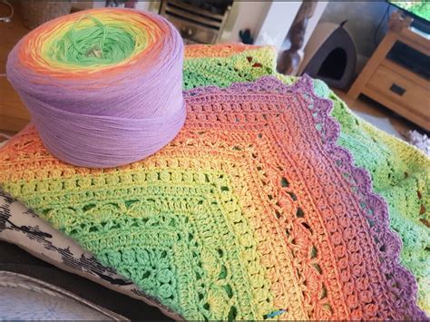 .Blanket done in Mandala yarn, pattern is Briar Rose from Hooked on Sunshine : crochet