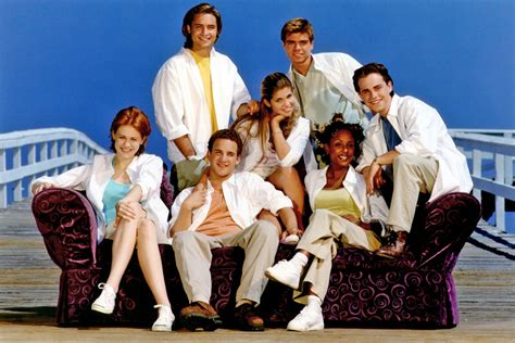 The Cast of "Boy Meets World" Share Memories From Growing Up on Set - LaughingPlace.com