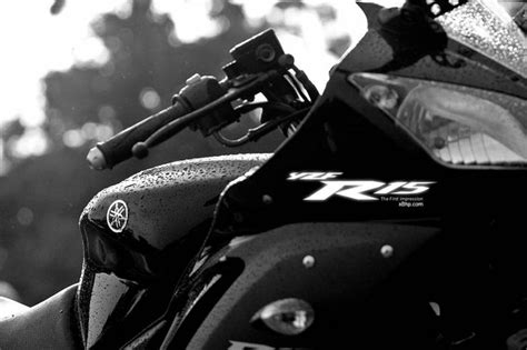 Yamaha R15 Black Wallpapers | Yamaha bikes, Black wallpaper, Bike photoshoot