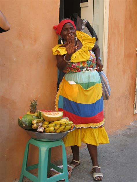 File:Vendedora de frutas Cartagena Colombia.png - Wikipedia, the free encyclopedia