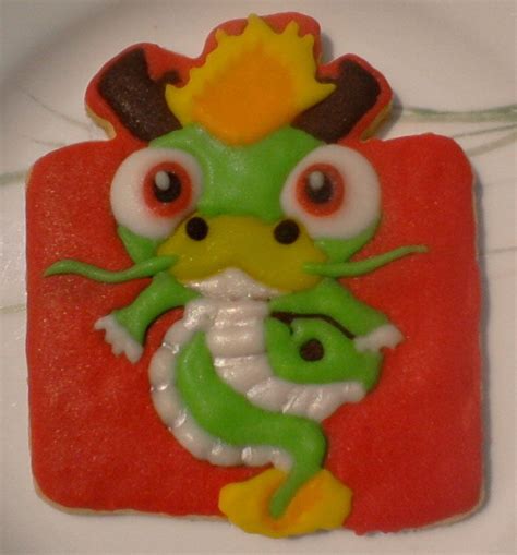 Dragon (Gift Cookie Cutter) | Dragon cookies, Princess cookies, Cookie gifts