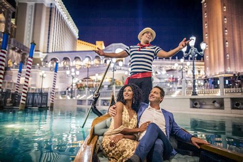 Gondola Rides in Las Vegas | Venetian Resort Activities