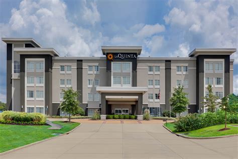 La Quinta Inn & Suites by Wyndham Starkville at MSU | Starkville, MS Hotels