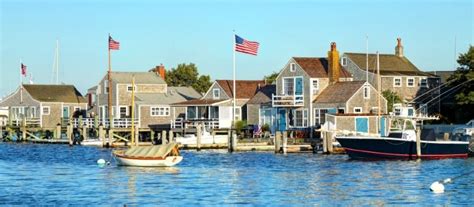 Oak Bluffs Nantucket ferry - Nantucket ferry guide - FerryGoGo.com