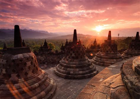 Candi Borobudur, Kemegahan Candi Buddha Terbesar Dunia - Tripcetera