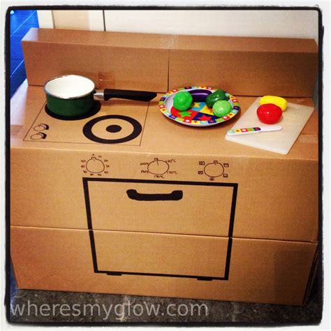Where's My Glow? : How to make a kid's kitchen out of cardboard boxes