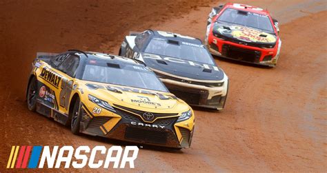 The Preview Show: Next Gen car takes on Bristol dirt | NASCAR