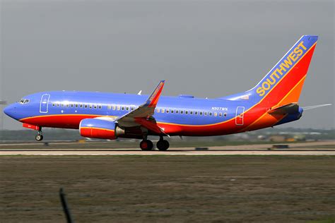 Southwest Airlines 737-700 WiFi dome | Justin Sutton | Flickr