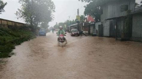 Heavy rainfall in Bhutan causes flooding in north Bengal